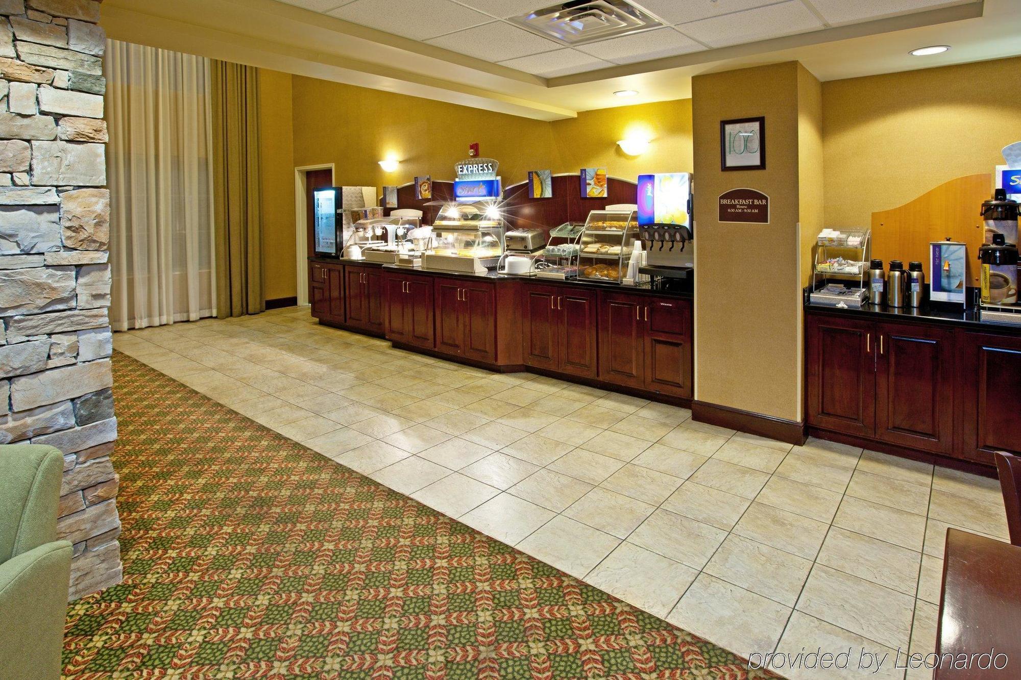 Holiday Inn Express Hotel & Suites Lexington-Downtown University, An Ihg Hotel Restaurant photo